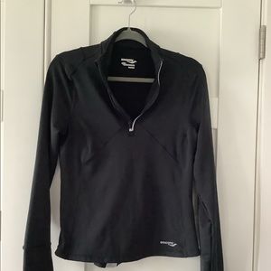 Saucony 1/4 Zip size medium